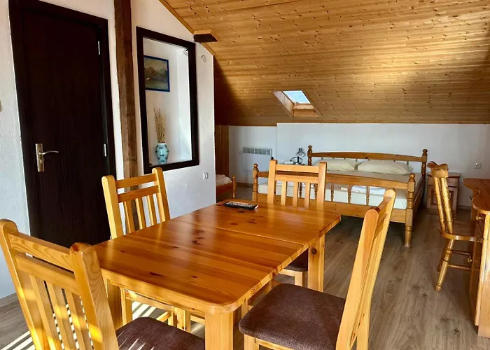 Old Town - 5 Attic Appartamento *